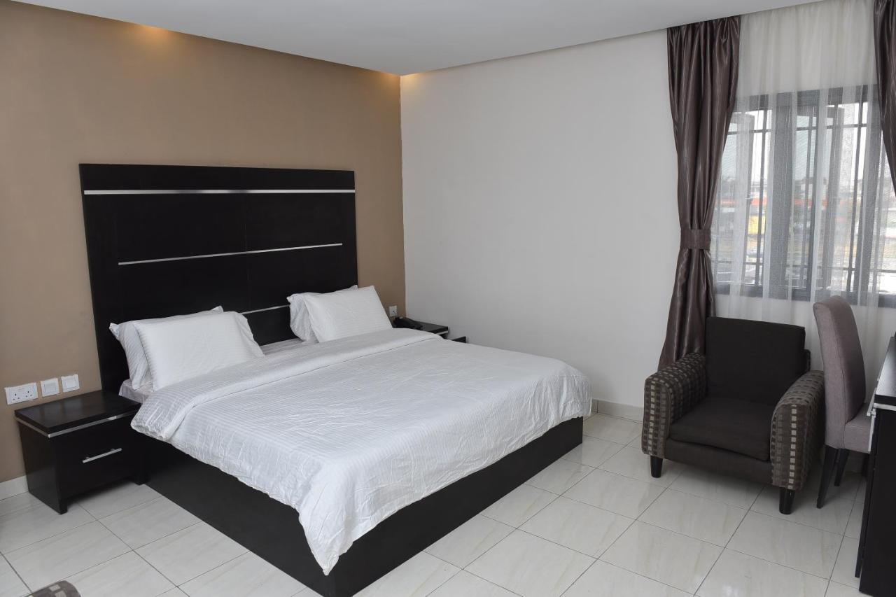 Urban Metro Inn Lagos Exterior photo