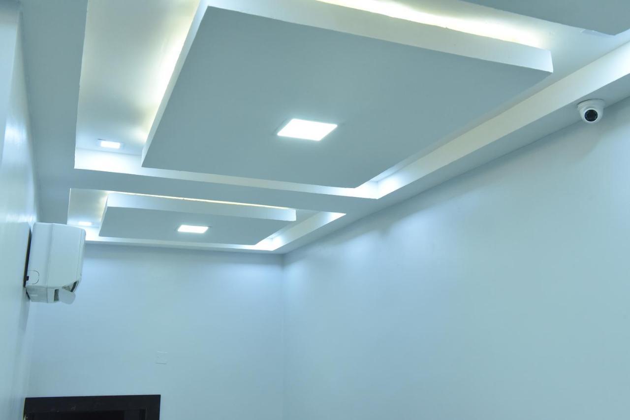 Urban Metro Inn Lagos Exterior photo